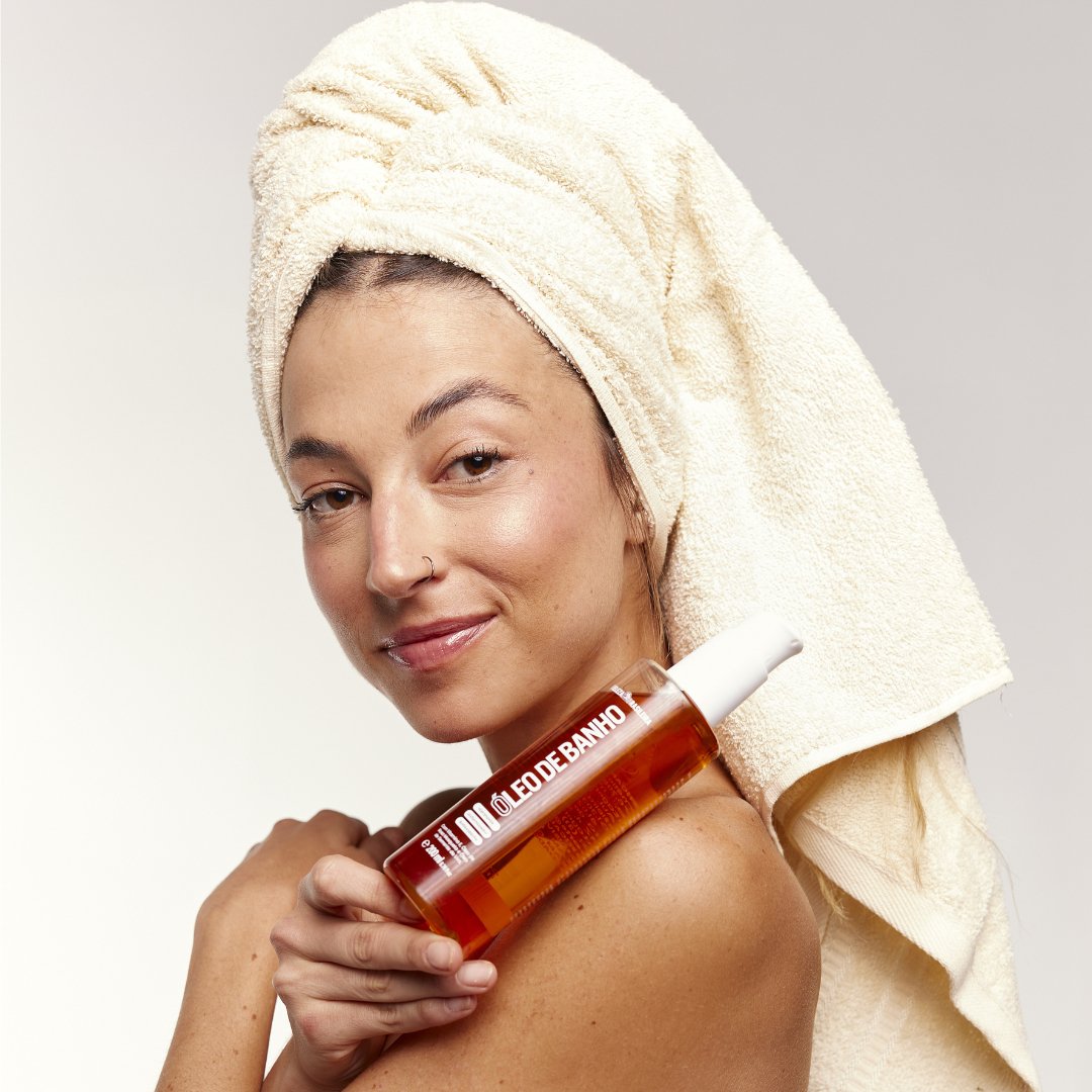 Óleo de Banho da Beleza Brasileira. Garanta o banho premium em todos os banhos. Limpeza suave e hidratante.