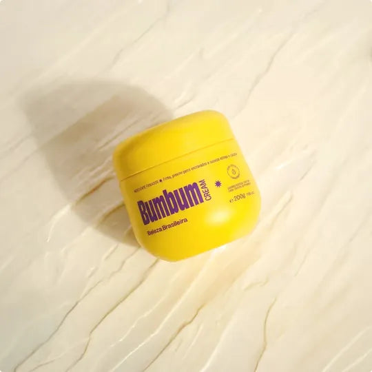 Pote de Bumbum Cream sobre a textura do creme